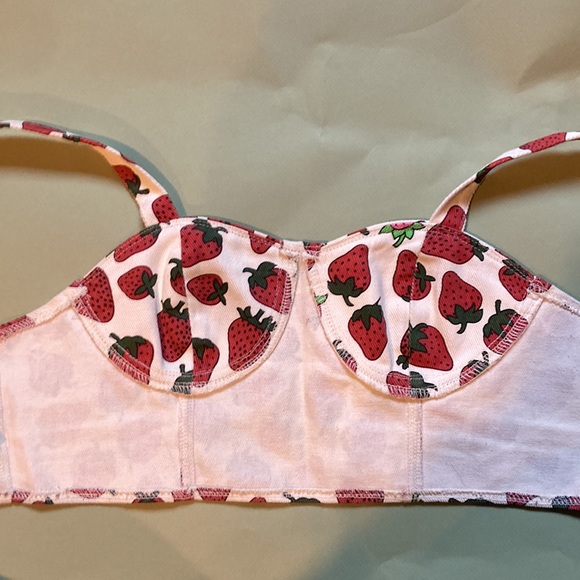 Cute Cider strawberry size small corset top - Picture 3 of 4